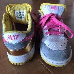 Nike 6.0 Dunk Low Sneakers